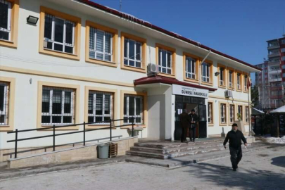 Elbistan'da kaymakamlık ve belediye hizmetleri yeniden başladı