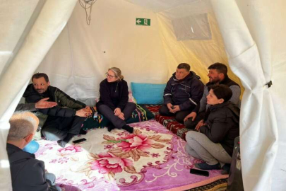 AK Parti'li Çankırı, Elbistan'daki mahalleleri ziyaret etti: