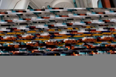 Depremi yaşayan sağlık çalışanı çift, acılarını bir yana bırakıp yardıma koştu