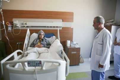 Depremde güvenli alanda "cenin" pozisyonunda kalmak kol ve bacak yaralanmalarını önlüyor