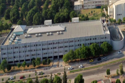 "Güçlendirme" için boşaltılan Çukurova Üniversitesi Tıp Fakültesi Balcalı Hastanesi ek hizmet binasında hizmete başladı