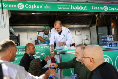 Hatay'da depremzedelere döner ikramı