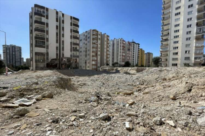 Yıkılan binayla ilgili tutuklanan müteahhit "normalden fazla çimento kullandığını" savundu