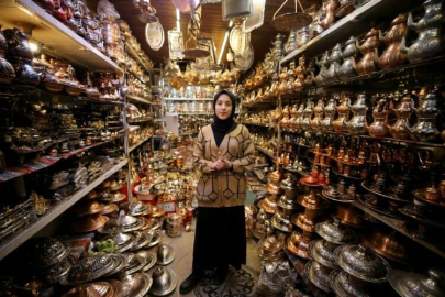 Tarihi Maraş Çarşısı'nda esnaf deprem sonrası kepenk açmaya başladı