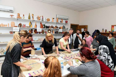 Akay: Kadının olmadığı yerde demokrasi de adalet de olmaz