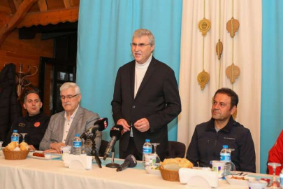 Sakaryalı itfaiyeciler enkazdan kurtardıkları aileyle buluştu