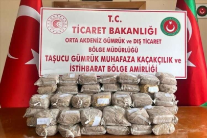 Mersin'de baharat paketlerine gizlenmiş 35 kilogram esrar ele geçirildi