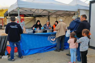 "Anadolu Mutfağı", Hataylı depremzedelere 3 öğün yemek sunuyor