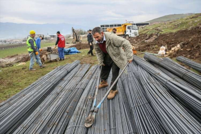 Kahramanmaraş merkezinde 628 kalıcı konut için temel kazısına başlandı