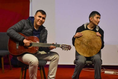Görme engelli öğrenciler depremzedeler için sahne alacak