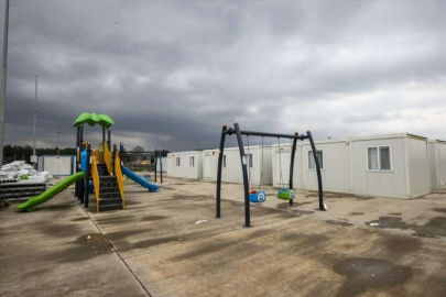 Depremin vurduğu ilçede işçilerin barınma sorununu çözmek için yaşam alanları inşa ediliyor