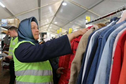 Gaziosmanpaşa Belediyesi sosyal market ile depremzedelerin ihtiyaçlarını karşılıyor