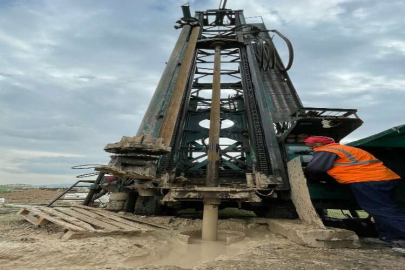 Hatay'da DSİ ekipleri, 50 bin 672 kamyon dolusu moloz taşıdı