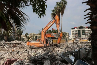 Osmaniye'de depremde yıkılan 651 binanın 476'sının enkazı kaldırıldı