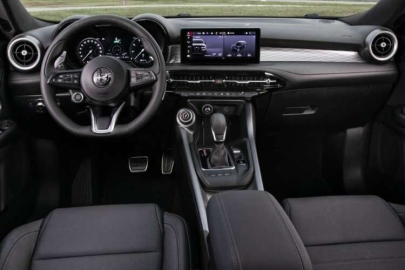 Alfa Romeo Tonale Plug-in Hybrid Q4, Türkiye'de satışa sunuldu