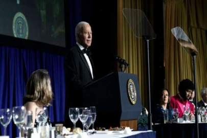 Joe Biden, Beyaz Saray Muhabirleri Yemeği'nde yaşıyla ilgili şaka yaptı
