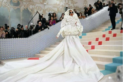 Met Galada yine gözler kamaştı