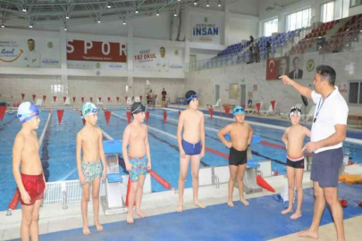 Yüreğir Belediyesi yüzme kursları ilgi görüyor