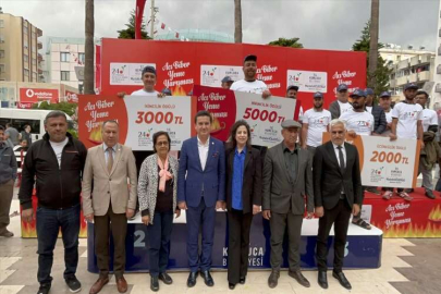 ANTALYA - 24. Tarım ve Seracılık Festivali'nde acı biber yeme yarışması düzenlendi