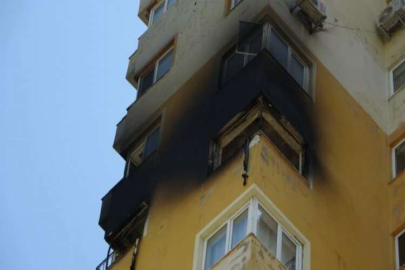 Hastaneye giden çiftin evi alev alev yandı, bir vatandaş yangının sebebini yüzlerce metre uzaktan yorumladı