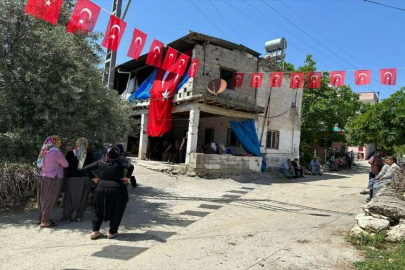 Şehit Jandarma Uzman Çavuş Serkan Ölmez'in Mersin'deki ailesine şehadet haberi verildi