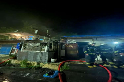 Serik'te kokoreççide çıkan yangın söndürüldü