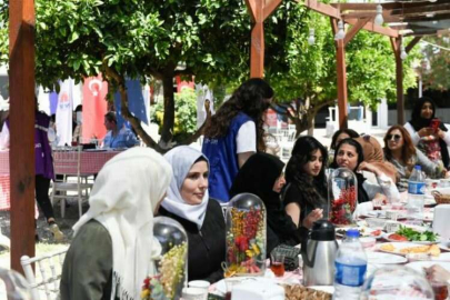 4 milletten 250 anne  kahvaltıda buluştu