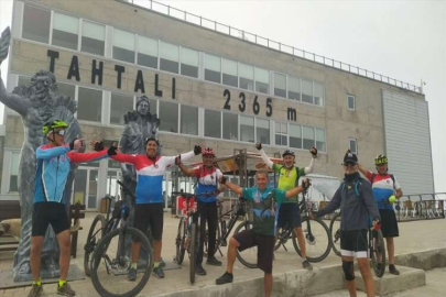 Antalya'da bisikletçiler, Tahtalı Dağı'na pedal çevirdi