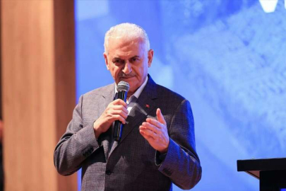 İSTANBUL - AK Parti Genel Başkanvekili Yıldırım Bağcılar'da konuştu