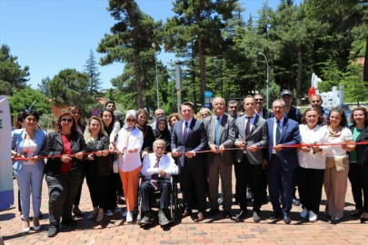 Akseki'de kadın temalı resim sergisi düzenlendi