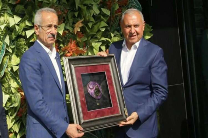 Uraloğlu, “AOSB’nin rakamsal verileri beni mutlu etti”