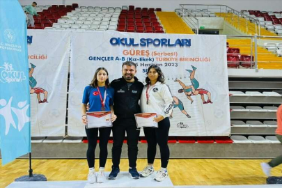 Kaş Belediyesporlu güreşçilerden 3 madalya