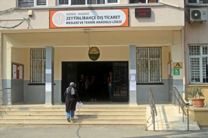 Depremden etkilenen Adana, Hatay ve Osmaniye'de YKS'nin ilk oturumu başladı