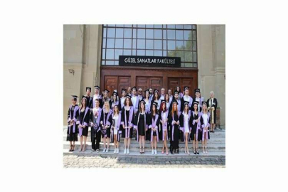 Edirne’de güzel sanatlar fakültesinde mezuniyet coşkusu