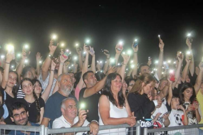 Sanatçı Haluk Levent, 11. Uluslararası Soli Güneş Festivali'nde sahne aldı