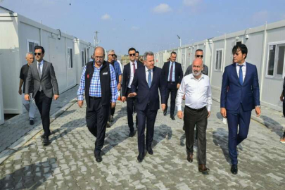 Depremzede vatandaşları bayramda yalnız bırakmadılar