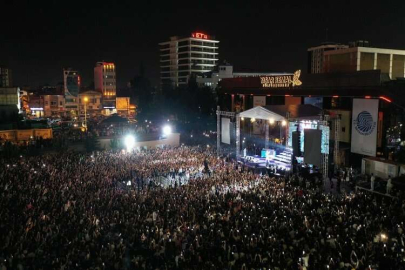 Adanalılar Sefo ile ‘Yaza Merhaba’ dedi