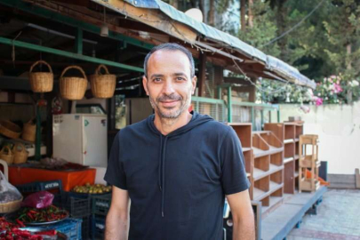 Hataylı topoğraf depremde ölmediğini kanıtlamaya çalışıyor