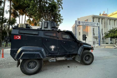 GÜNCELLEME - Mersin'de şafak operasyonunda çeşitli suçlara karışan 30 zanlı yakalandı