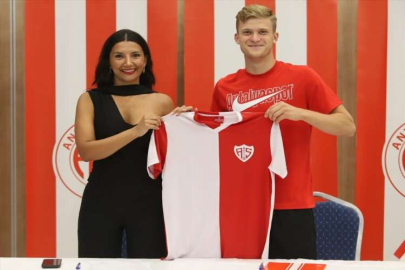 Antalyaspor, Jakub Kaluzinski'yi kadrosuna kattı