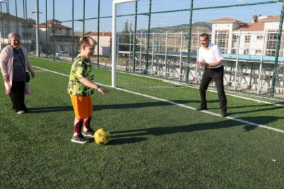 Serebral palsi hastası Arda futbolla moral buluyor: Tek istediği Icardi ile tanışmak