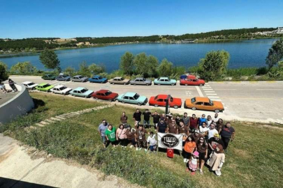 Klasik otomobil tutkunları Bilecik’te buluştu