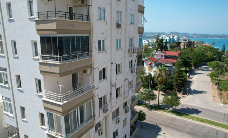 Göl manzaralı ‘orta hasarlı’ milyonluk dairelerde belirsizlik sürüyor