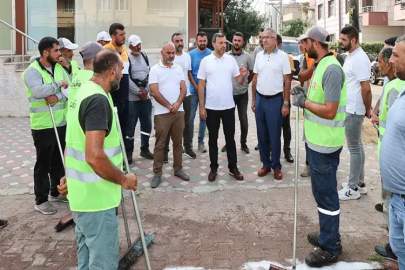 Yüreğir Belediyesi, ilçeyi dip köşe temizliyor