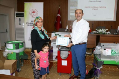 Adana'da çiftçilere ekipman desteği yapıldı