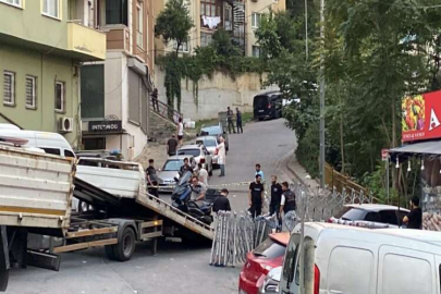 Kağıthane’de 2 polisin yaralandığı 1 saldırganın öldüğü uyuşturucu operasyonundaki sokakta incelemeler devam ediyor