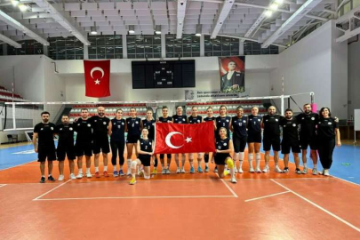 Çukurova’nın Sultanları Zafer Bayramı’nı kutladı