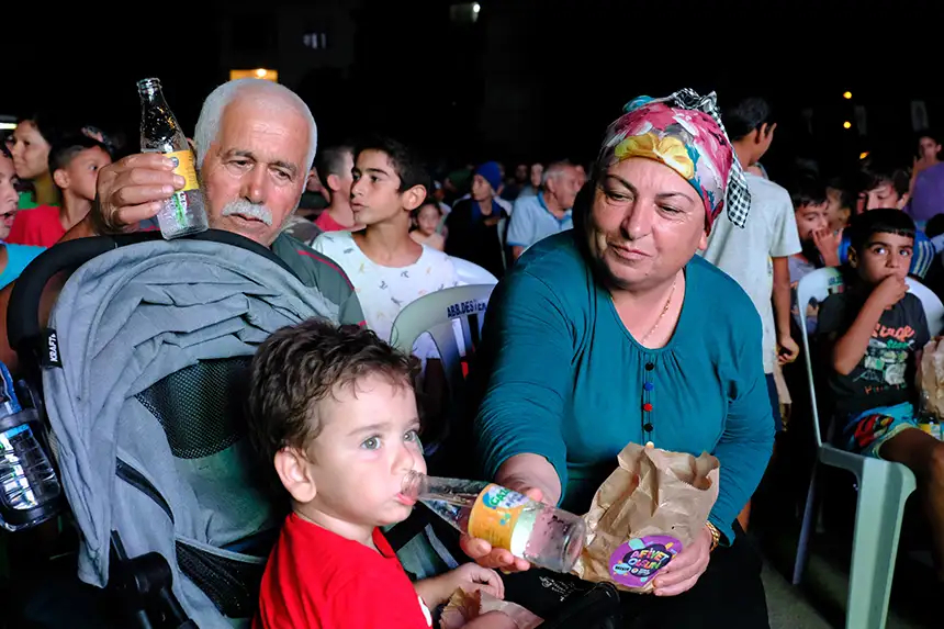 Yazlık sinema nostaljisi Altın Koza öncesi ilçelerde devam ediyor 2