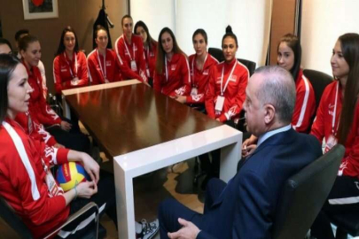 Erdoğan, ''Bu ülkeyi bir avuç azınlığın malı olarak gören müstekbirlerin devri çoktan kapanmıştır''