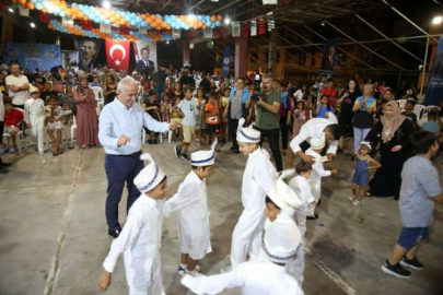 Roman çocuklar göbek atarak sünnet oldu